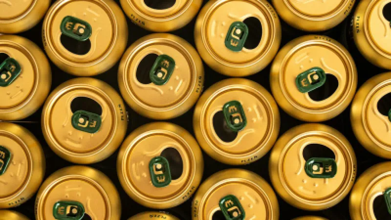 Սեթ Վիզերսը թողարկել էր Ultra Right Beer-ը
